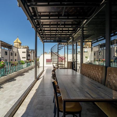 Hotel Tato & Coworking Space Tbilisi Buitenkant foto