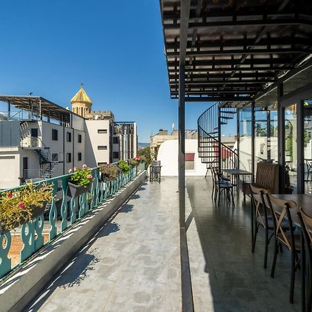 Hotel Tato & Coworking Space Tbilisi Buitenkant foto