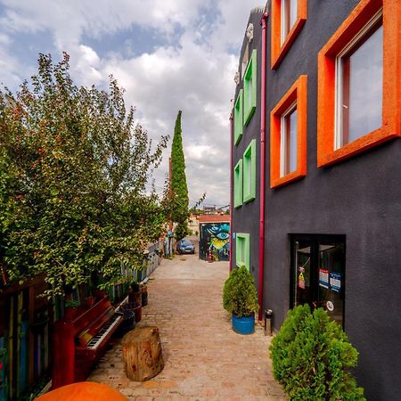 Hotel Tato & Coworking Space Tbilisi Buitenkant foto