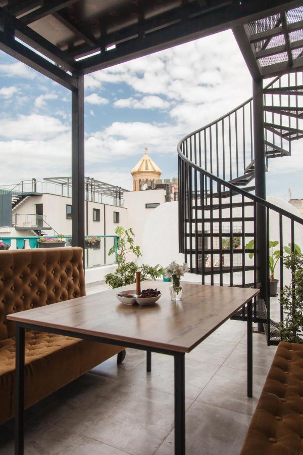 Hotel Tato & Coworking Space Tbilisi Buitenkant foto