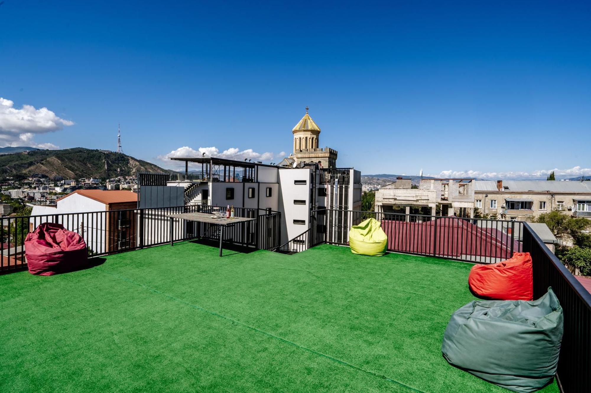 Hotel Tato & Coworking Space Tbilisi Buitenkant foto
