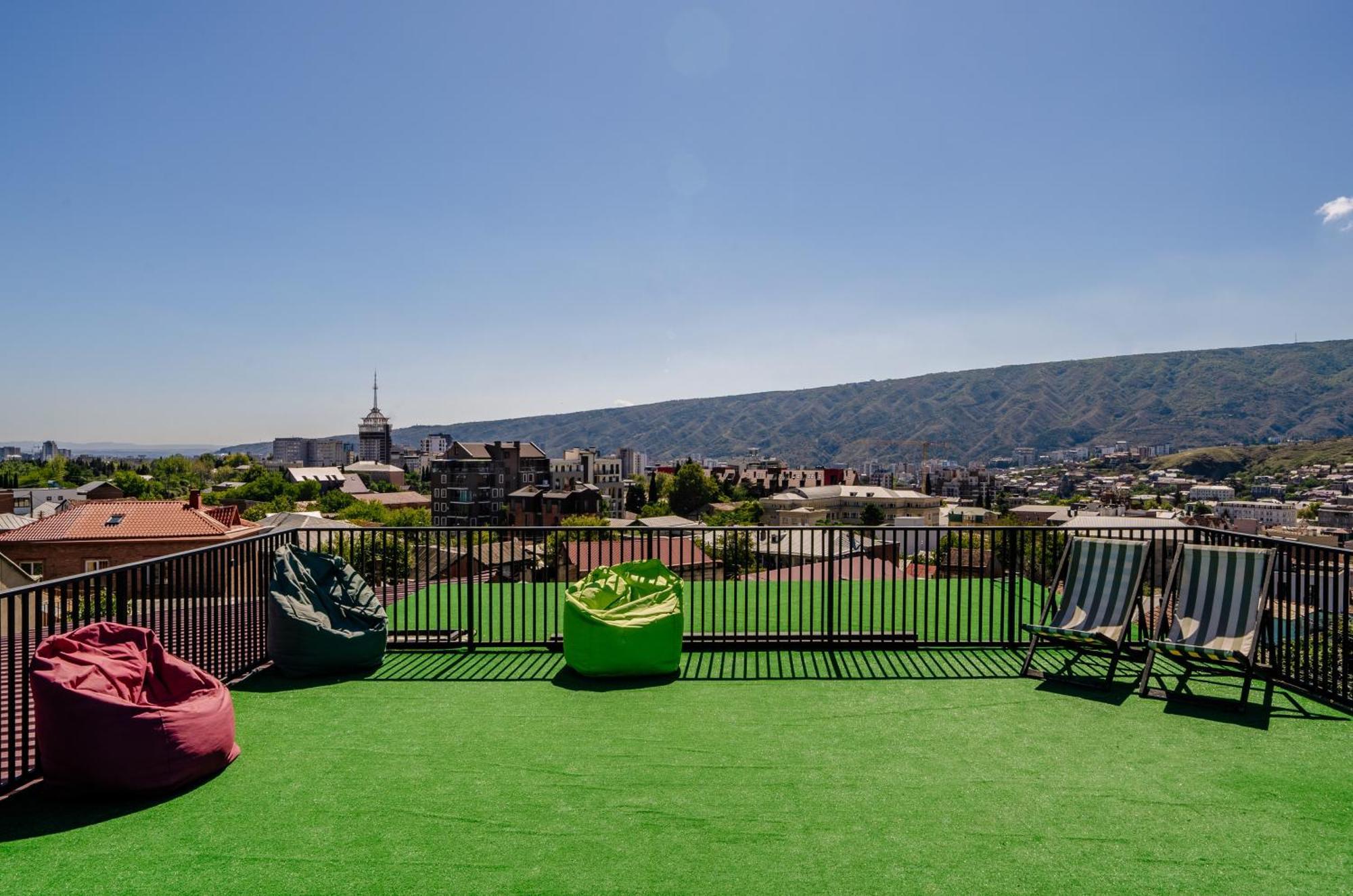 Hotel Tato & Coworking Space Tbilisi Buitenkant foto
